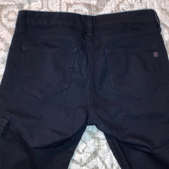 Black skinny jeans with pockets on side of legs - Picture 4 of 5